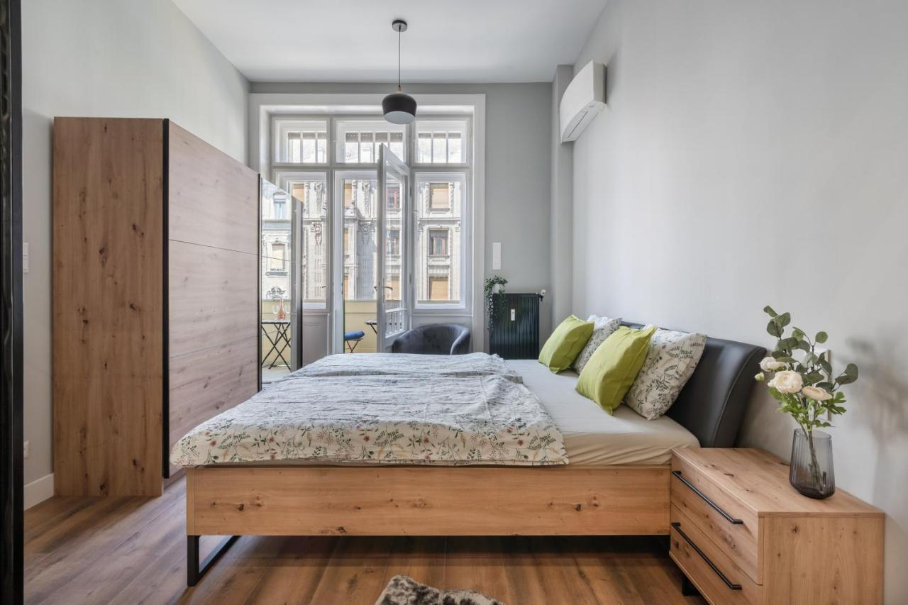 Buenos Boutique - A/C, 2 Bathrms, Amazing View Apartment Budapest Exterior photo