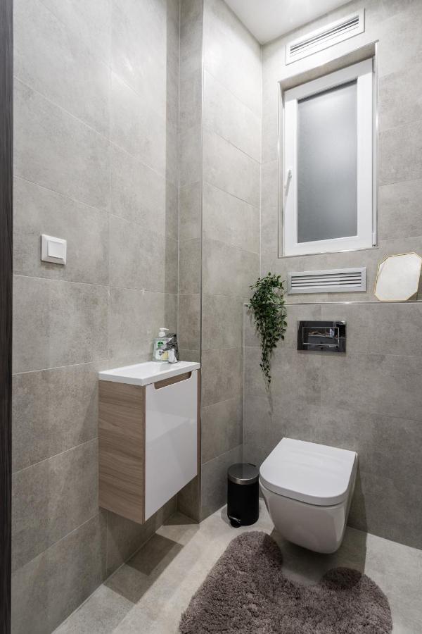 Buenos Boutique - A/C, 2 Bathrms, Amazing View Apartment Budapest Exterior photo