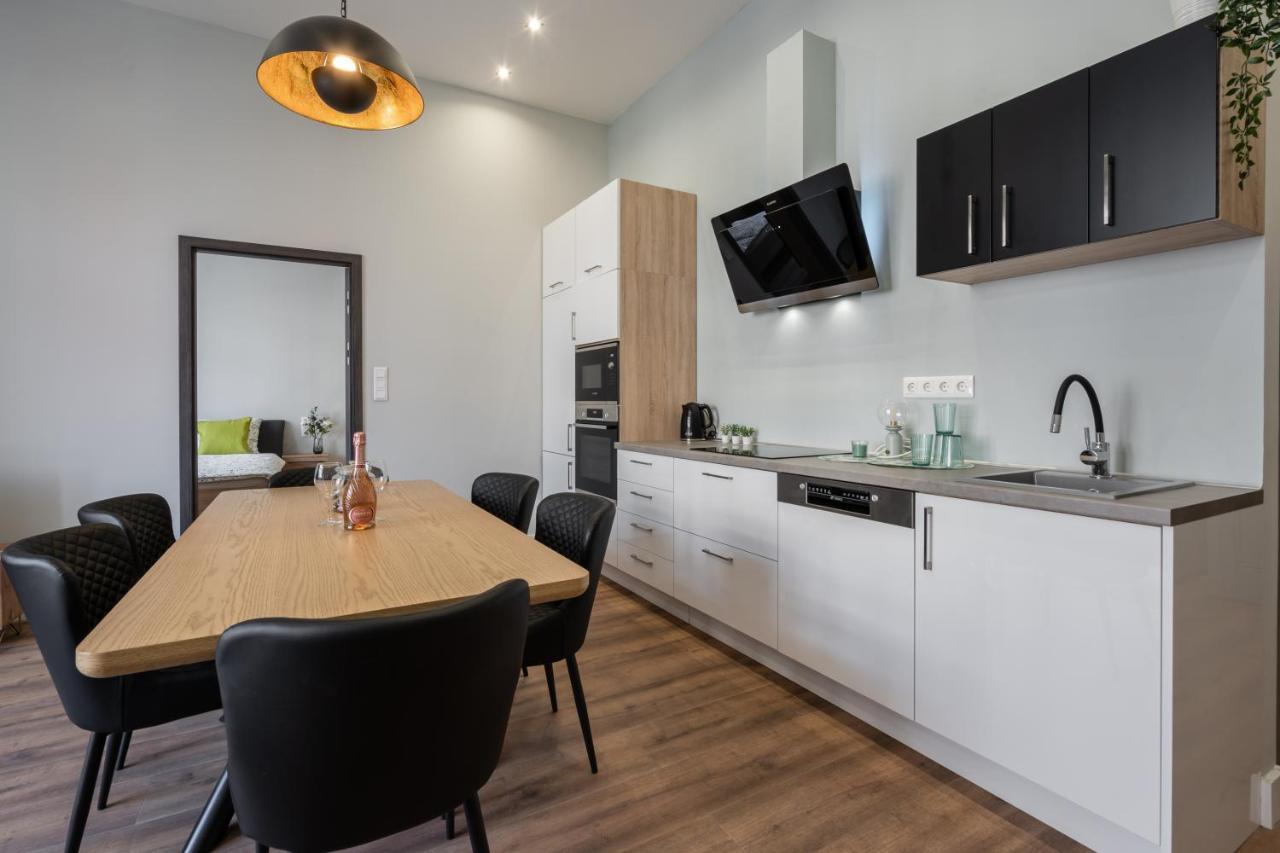 Buenos Boutique - A/C, 2 Bathrms, Amazing View Apartment Budapest Exterior photo